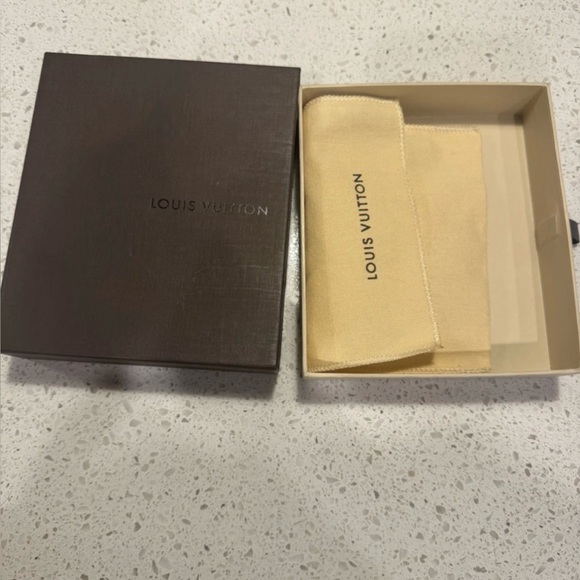 Louis Vuitton Damier Graphite Dragonne LV Key Holder NWB - Picture 2 of 9